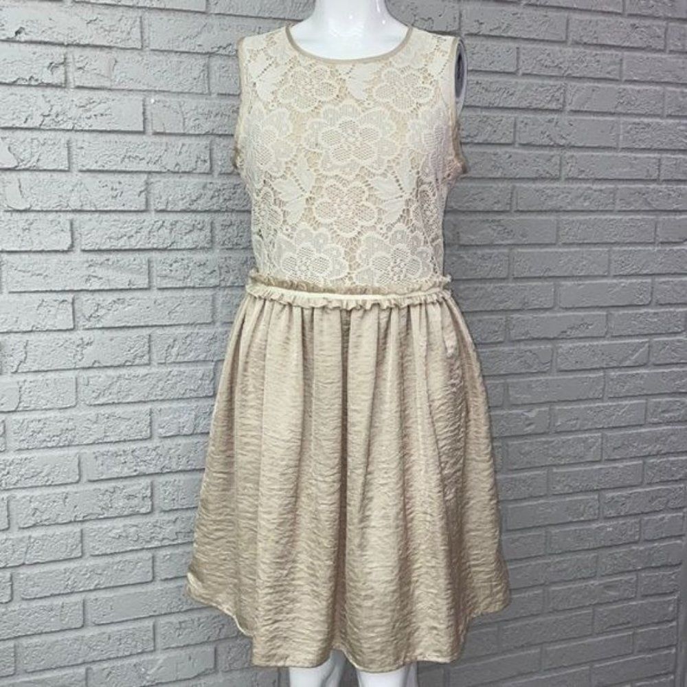 Melonie Lace Dress Size 10